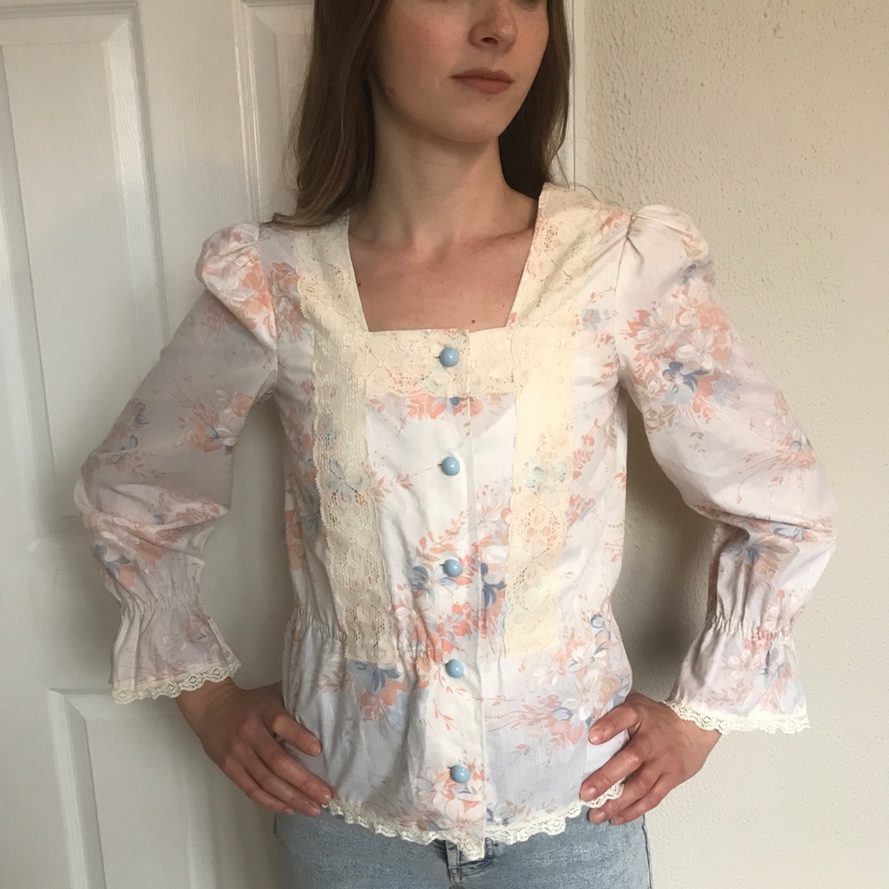 Vintage Floral and Lace Blouse, Cottagecore, Long Sleeved White Cream Light Blue